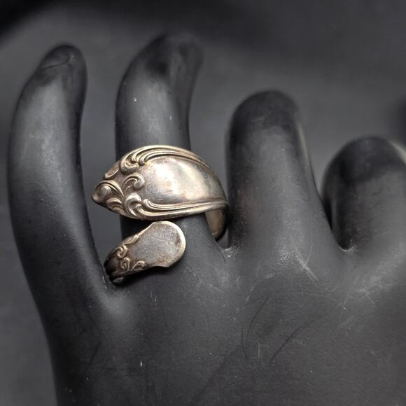 Oneida Silver Plated Spoon Ring WMA Rogers Vintage Wrap Size 9 - Picture 2 of 8